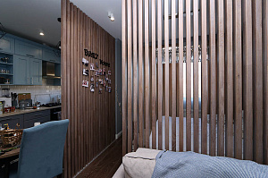 Элегантное зонирование: реечные перегородки из дуба в Кюмлено
