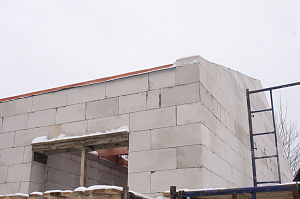 Не просто баня, а место силы: проект с парной на троих, уютной комнатой отдыха и крытой террасой