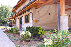 Почему владельцы домов из керамики выбирают планкен: реализованный проект с европейским качеством окраски и крепежом, который не оставляет следов