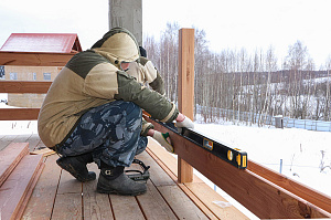 Северная сосна + премиальное масло Renner M300: идеальный дуэт для фасада, который сохранит цвет и форму даже в петербургском климате