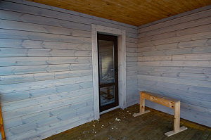 придомовая веранда обшитая планкеном