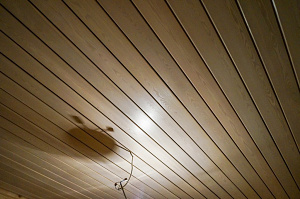 Планкен лиственница в интерьере