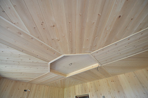 кедровый потолок