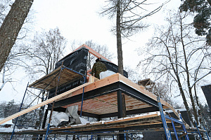 Уникальные всесезонные домики на дереве в LESO Парке