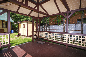 Элегантное обновление деревянных построек в Луговом: профессиональная покраска и защита от Лесобиржи-Спб