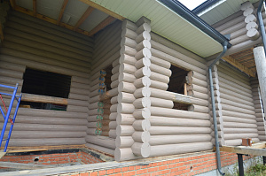 Качество не всегда стоит дорого: выбор масла Renner YS M046 для сруба в Приозерье с гарантией 8 лет