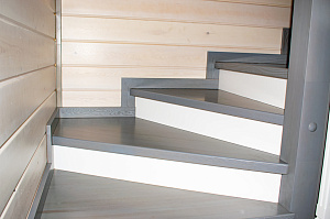 лестница из дерева