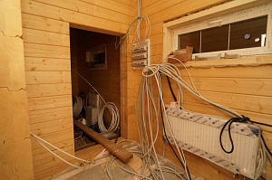 Вдохнуть жизнь в стены: полный цикл отделки дома из клееного бруса