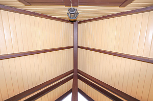 Элегантное обновление деревянных построек в Луговом: профессиональная покраска и защита от Лесобиржи-Спб