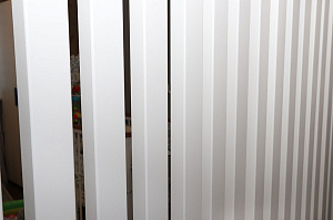 Элегантное зонирование: реечные перегородки из дуба в Кюмлено