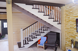 лестница из дерева