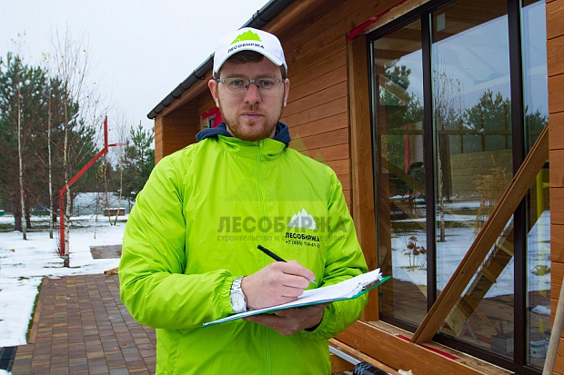 Почему планкен из лиственницы — лучший выбор для фасадов Северо-Запада