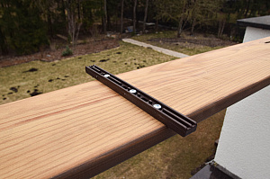 Инженерное совершенство: регулируемые опоры, алюминиевые лаги и термоясень для вашей кровли