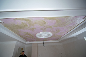 потолок с лепниной