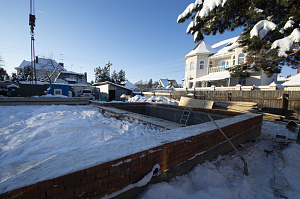 Надежный фундамент 