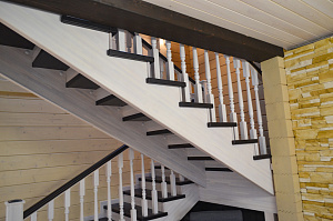 лестница деревянная