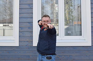 Низкий сорт — высокий результат: дымчато-синий фасад из лиственницы ВС от Лесобиржи - СПб