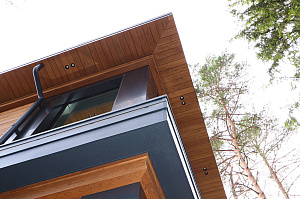 Горячая технология для холодного региона: почему термососна в 2 раза стабильнее обычной древесины и идеально подходит для фасадов