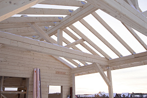 Комплексный подход к реконструкции: усиливаем, утепляем и покрываем дом качественной кровлей