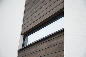 Комбинированный фасад от Лесобиржа-Спб: гармония стиля и долговечности в 