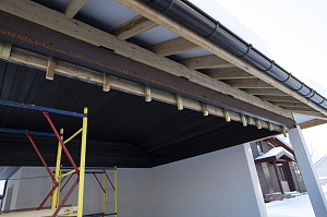 Не просто отделка, а инвестиция в качественный отдых: скошенный планкен из лиственницы и имитация бруса из кедра для зон с разной нагрузкой