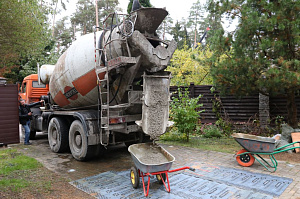 Комплексная защита и обновление фундамента брусового дома в Ропше