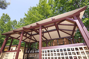 Элегантное обновление деревянных построек в Луговом: профессиональная покраска и защита от Лесобиржи-Спб