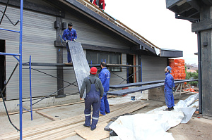 Масштабная реконструкция загородного дома: термоясень, фахверк с историей и идеальная геометрия каждого элемента