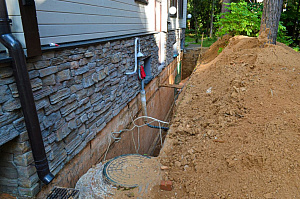 Комплексная защита и обновление фундамента брусового дома в Ропше