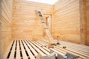 брусовая баня на сваях