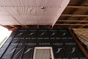 Бревенчатый дом больше не нуждается в ремонте каждые 5 лет: как вентилируемый фасад и цоколь White Hills решили проблему навсегда