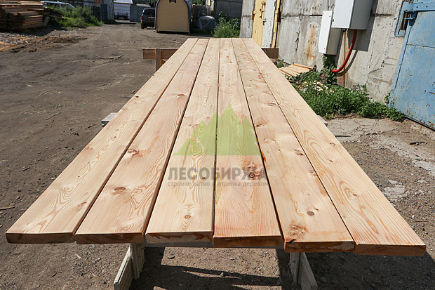 Как выглядит самая дешевая террасная доска в сорте СД (Д): фото, пороки и монтаж