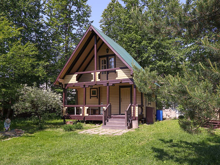 Элегантное обновление деревянных построек в Луговом: профессиональная покраска и защита от Лесобиржи-Спб