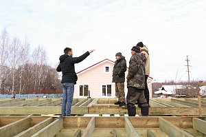 Современный каркасный дом с эксплуатируемой кровлей у Озера Врево