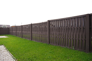 Надежный забор для Барнхаусов в Чехове 