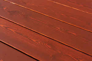 Гармония стиля и функциональности: гараж и терраса из лиственницы в Низово