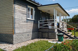 Кикино: перешлифовка и перекраска фасада системой Renner с ресурсом до 10 лет