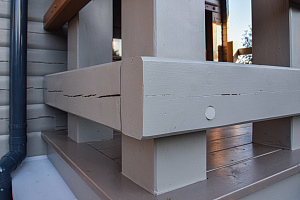 Финская надежность и русское брусовое зодчество: реставрация дома в Никольском краской Tikkurila Vinha