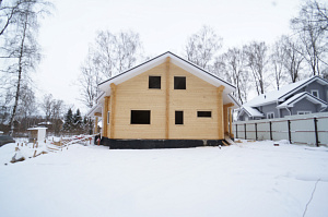 Вдохнуть жизнь в стены: полный цикл отделки дома из клееного бруса