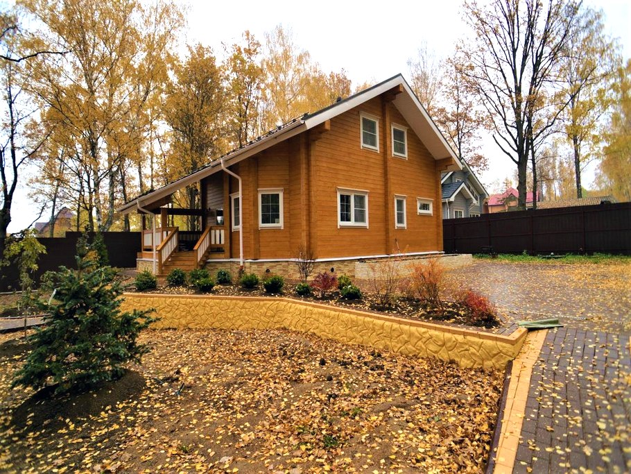 Вдохнуть жизнь в стены: полный цикл отделки дома из клееного бруса