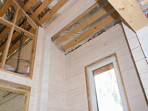 Внутренняя гармония: безупречная покраска брусового дома лазурью Renner в ДНП Деревенька от Лесобиржа-Спб