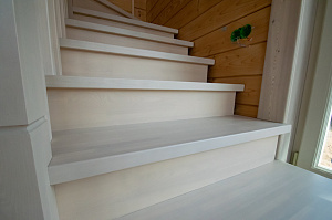 лиственничные ступени