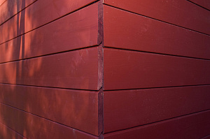 От ветхого строения к современному коттеджу: каркасный дом, который стал выгодным решением