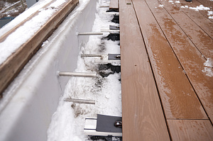 Терраса из термоясеня на эксплуатируемой кровле