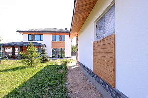 Не просто баня, а место силы: проект с парной на троих, уютной комнатой отдыха и крытой террасой