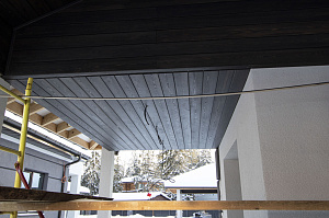 Не просто отделка, а инвестиция в качественный отдых: скошенный планкен из лиственницы и имитация бруса из кедра для зон с разной нагрузкой