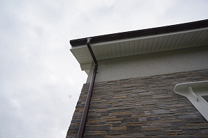 подшив свесов кровли