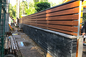 забор шахматка из планкена