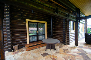 крашеный дом