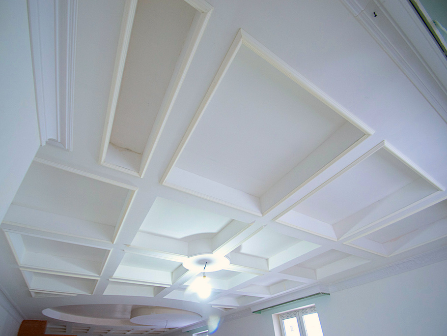 Классика в современном прочтении: кессонные потолки в Аннинской слободе